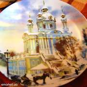 Декоративную тарелку с изображением Андреевской церкви Киева